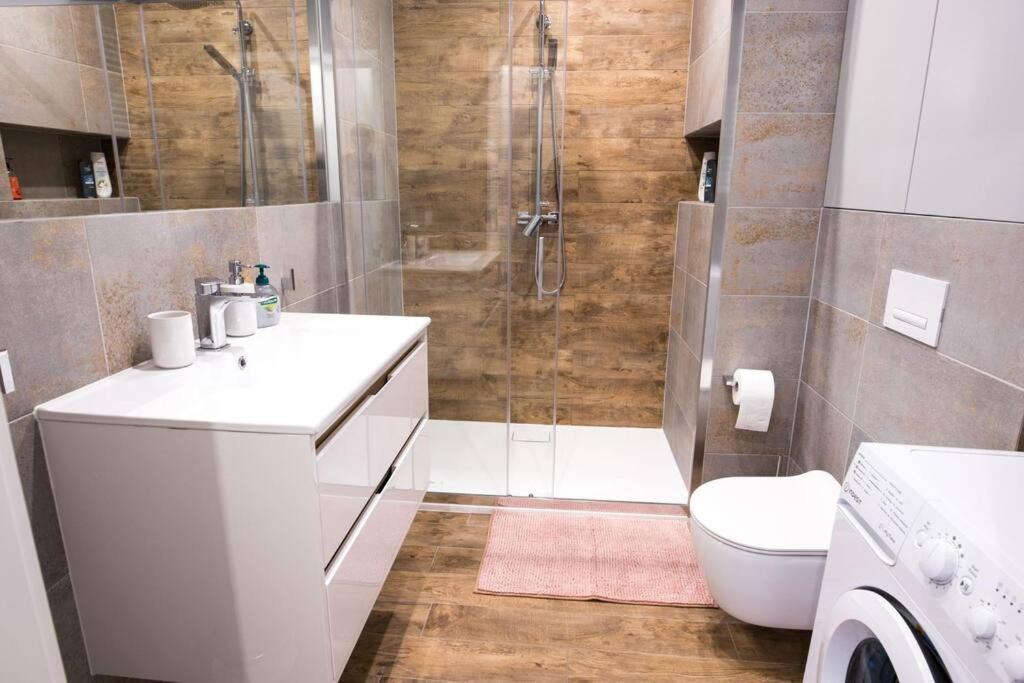 Nowoczesny Apartament Dabska Arena / Parking Краків Екстер'єр фото